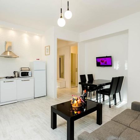 Luxury Apartment In The City Centre Tbilisi Exterior photo