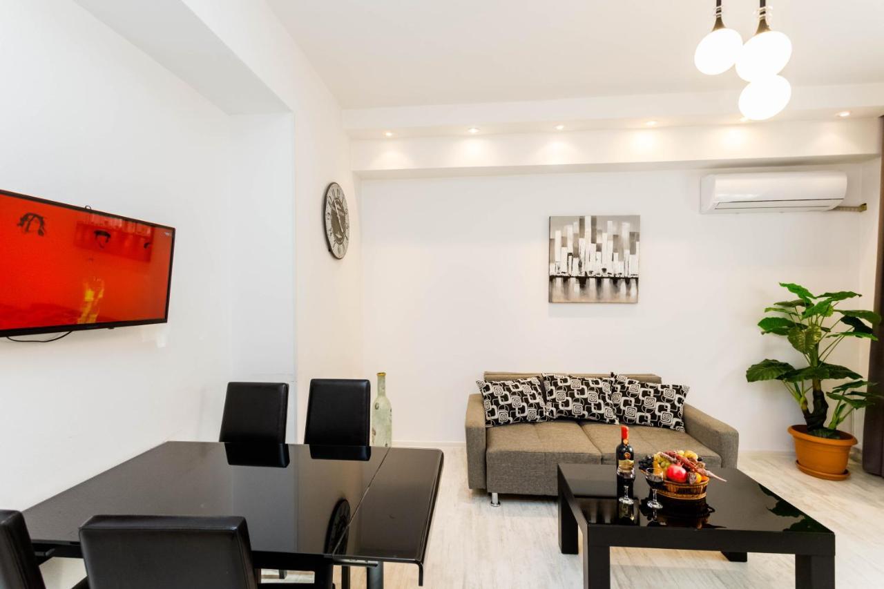 Luxury Apartment In The City Centre Tbilisi Exterior photo