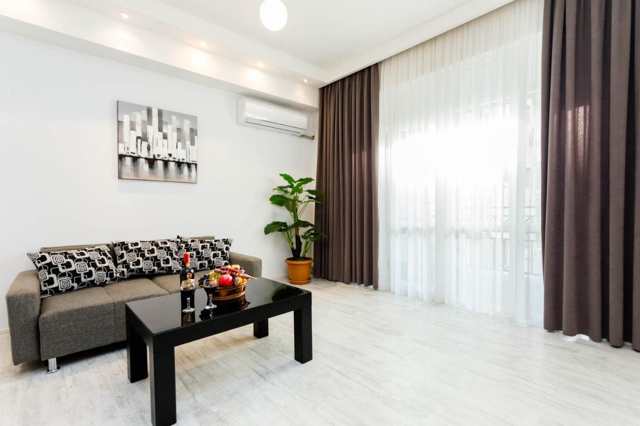 Luxury Apartment In The City Centre Tbilisi Exterior photo