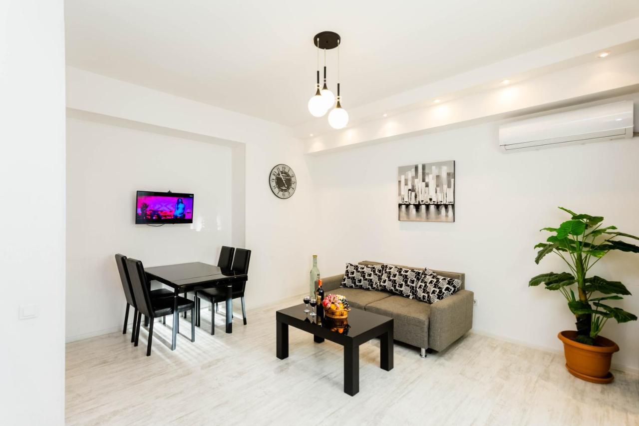 Luxury Apartment In The City Centre Tbilisi Exterior photo